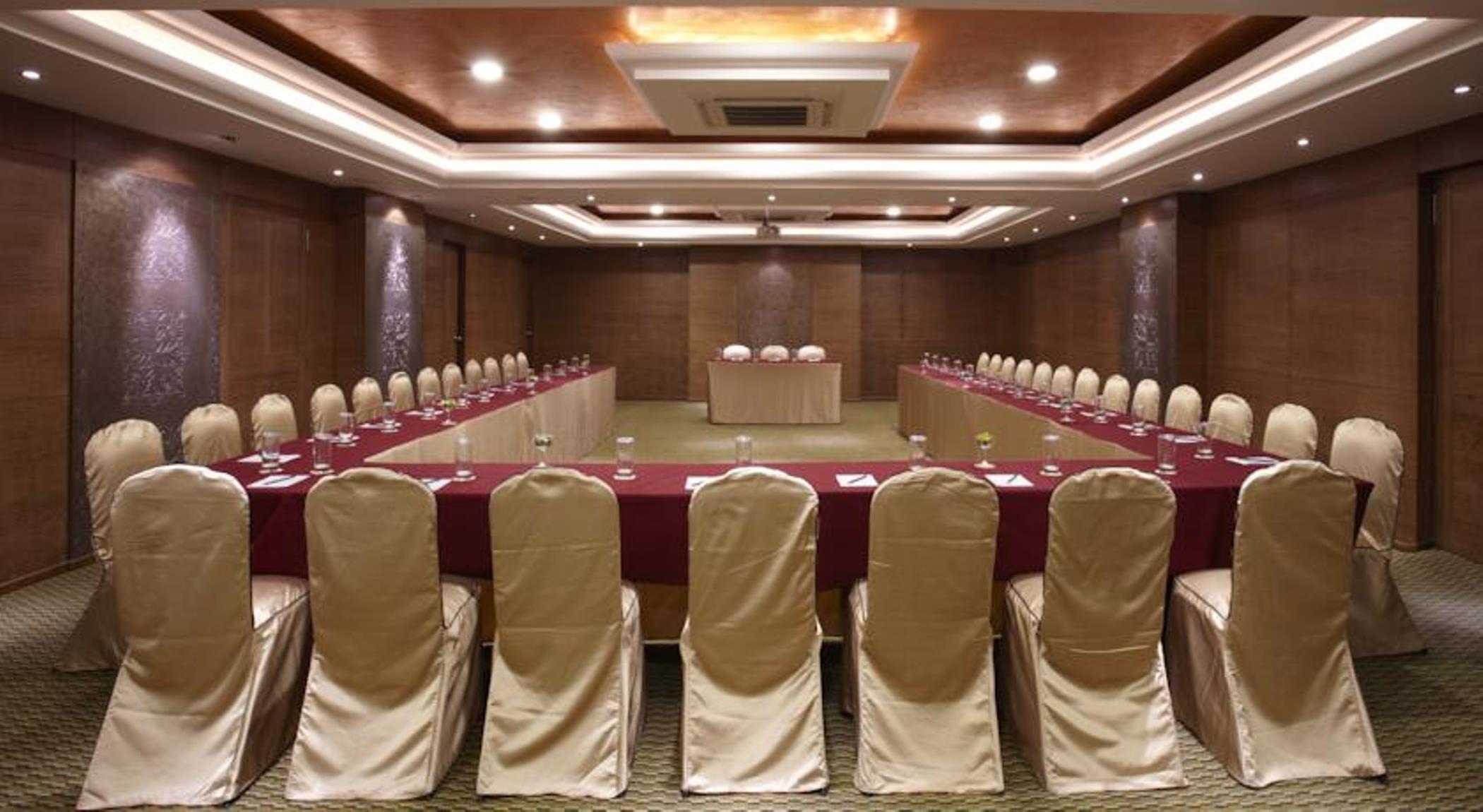 The President Hotel Bangalore Exterior photo