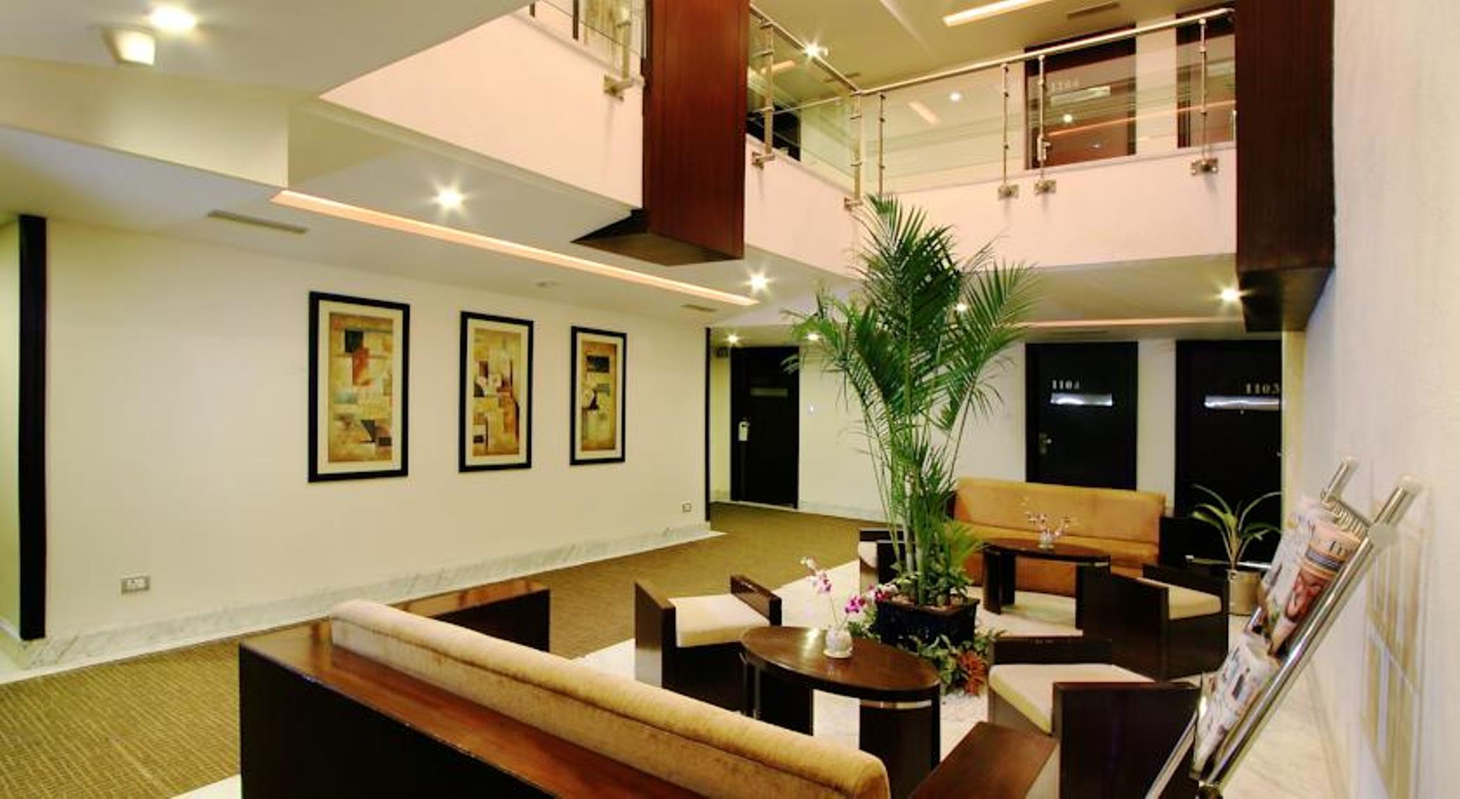 The President Hotel Bangalore Exterior photo